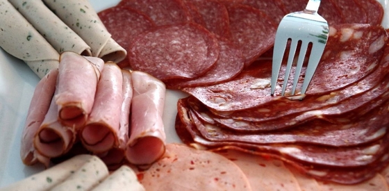 Glicerol monolaurado em pó branco de qualidade alimentar para produtos à base de carne