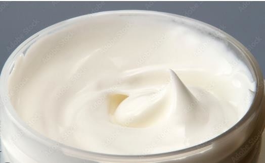 Glicerol Monostearato GMS 40% Flocos Cera Surfactante não-oniônico para água em cosméticos à base de óleo