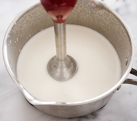 Dos emulsivos naturais do alimento da base do óleo de palma Monostearate Glyceryl GMS 40%